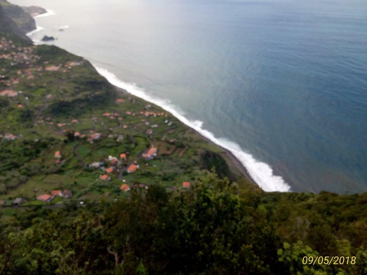 Sunny Flat In Machico City Eksteriør billede